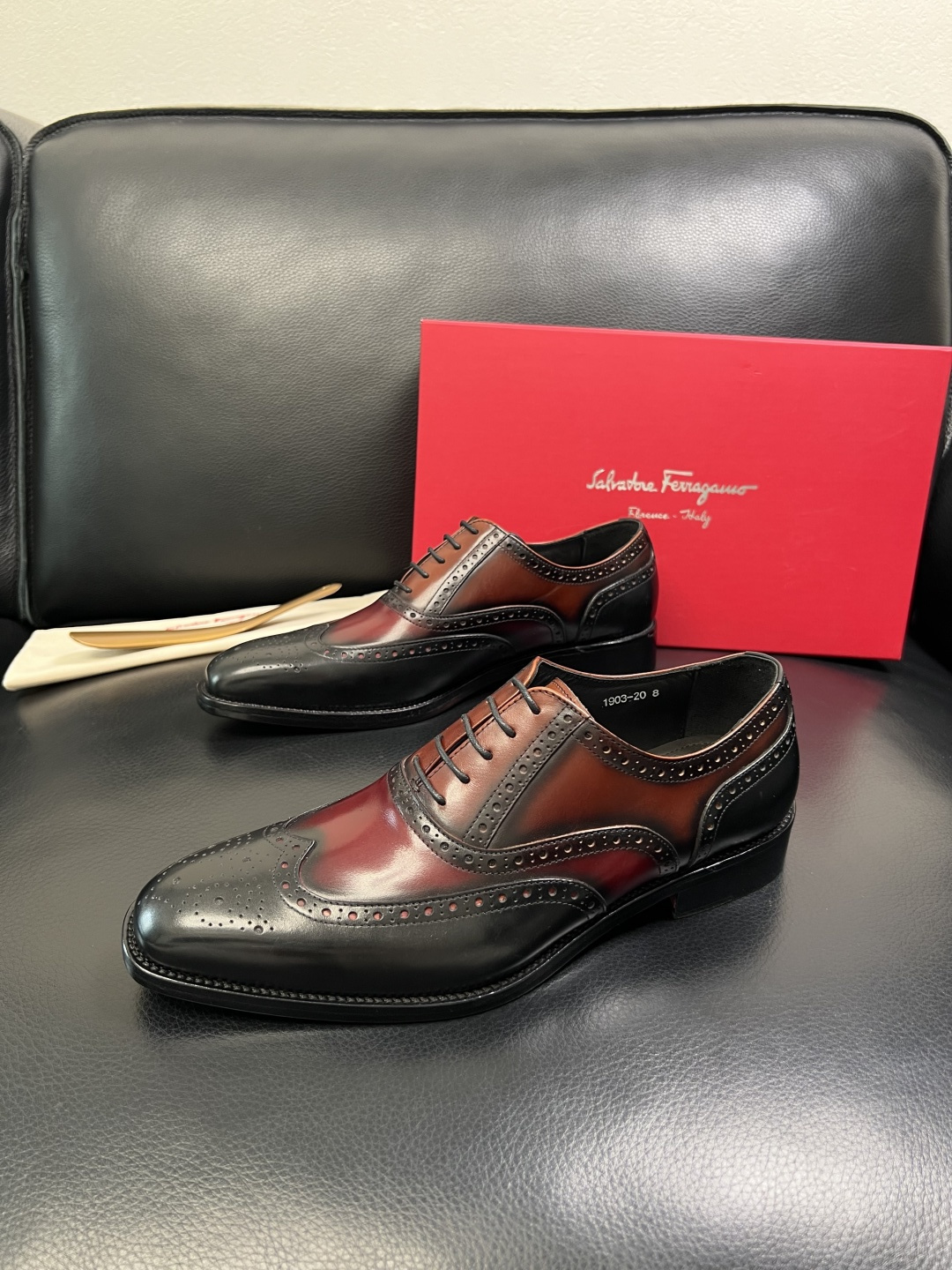 Ferragamo 高品质 顶级工艺品 菲拉格慕 专柜同步发售原厂配置，意大利进口原版牛皮，进口水染牛里