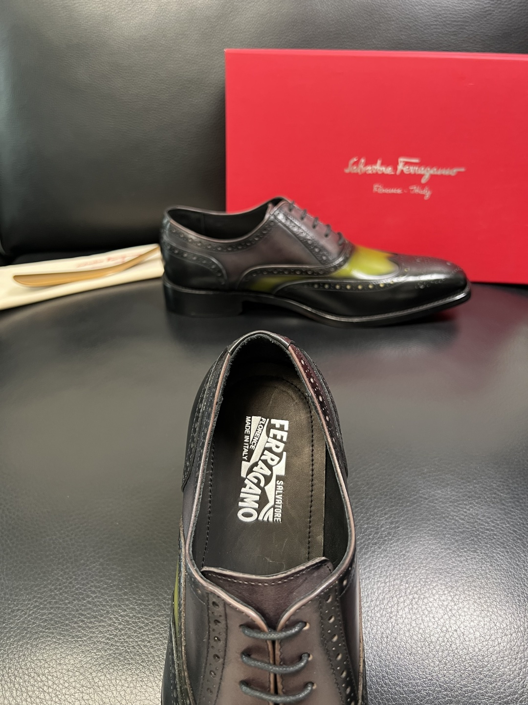 Ferragamo 高品质 顶级工艺品 菲拉格慕 专柜同步发售原厂配置，意大利进口原版牛皮，进口水染牛里