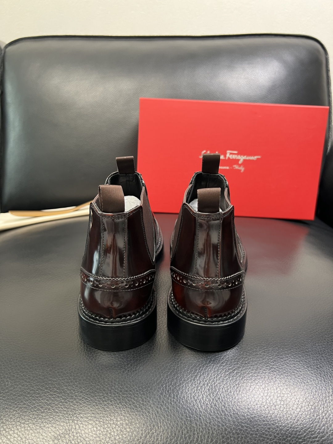 Ferragamo 高品质 顶级工艺品 菲拉格慕 靴子高帮专柜同步发售原厂配置，意大利进口原版牛皮，进口