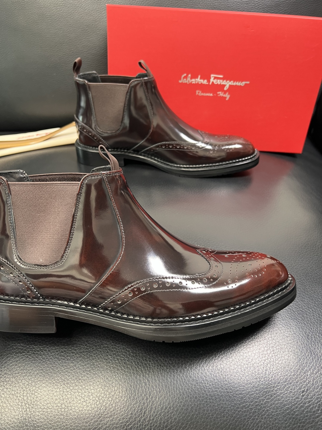 Ferragamo 高品质 顶级工艺品 菲拉格慕 靴子高帮专柜同步发售原厂配置，意大利进口原版牛皮，进口