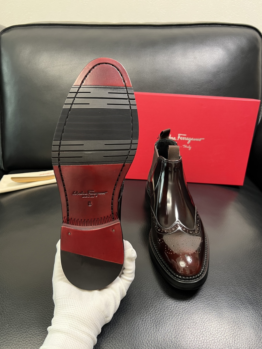 Ferragamo 高品质 顶级工艺品 菲拉格慕 靴子高帮专柜同步发售原厂配置，意大利进口原版牛皮，进口