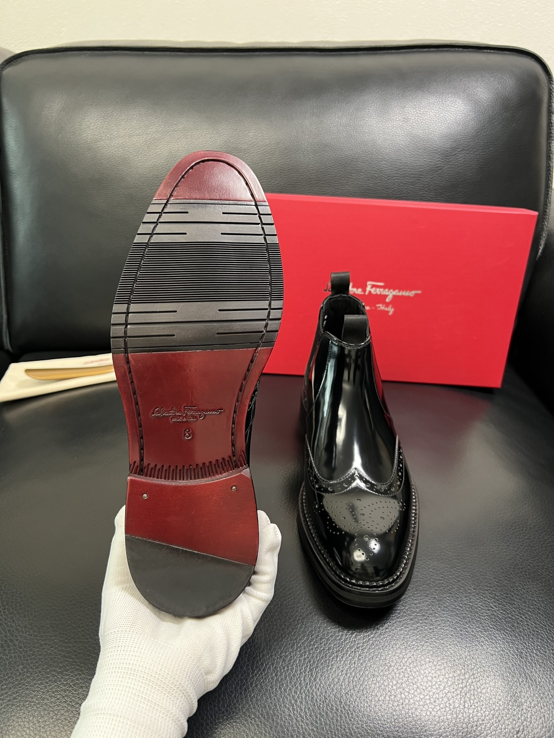 Ferragamo 高品质 顶级工艺品 菲拉格慕 靴子高帮专柜同步发售原厂配置，意大利进口原版牛皮，进口