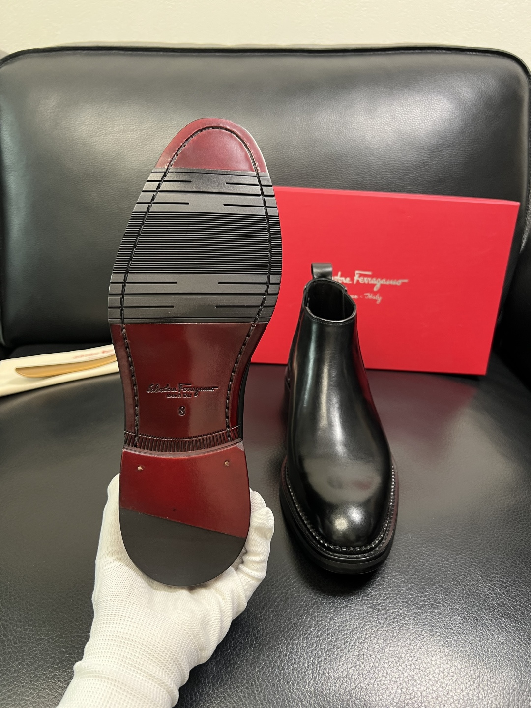 Ferragamo 高品质 顶级工艺品 菲拉格慕 靴子高帮专柜同步发售原厂配置，意大利进口原版牛皮，进口