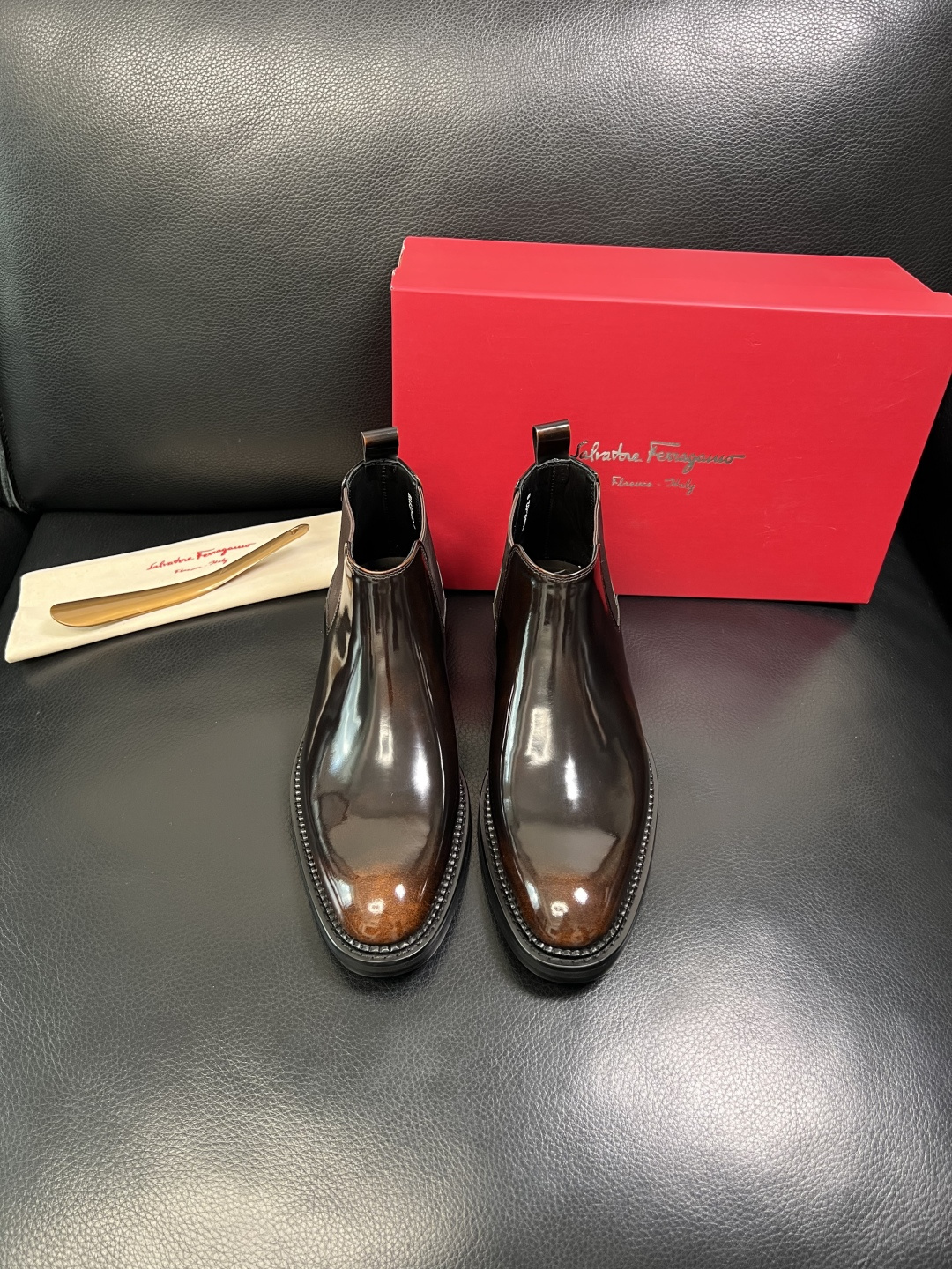 Ferragamo 高品质 顶级工艺品 菲拉格慕 靴子高帮专柜同步发售原厂配置，意大利进口原版牛皮，进口