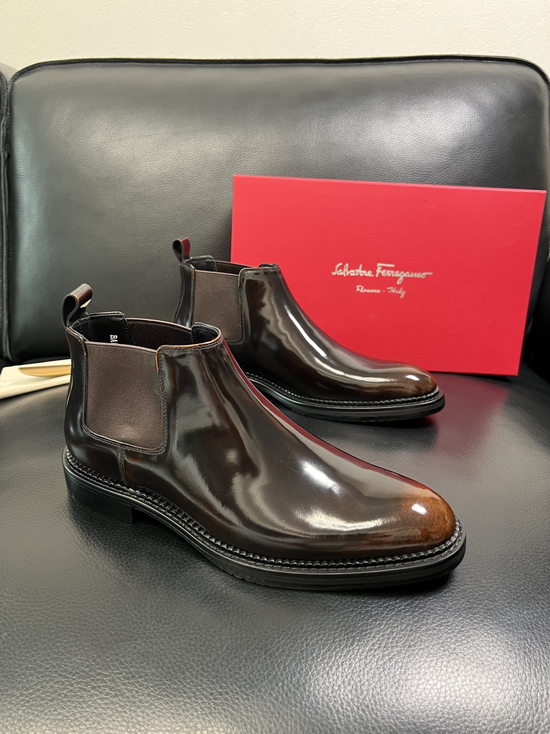 Ferragamo 高品质 顶级工艺品 菲拉格慕 靴子高帮专柜同步发售原厂配置，意大利进口原版牛皮，进口