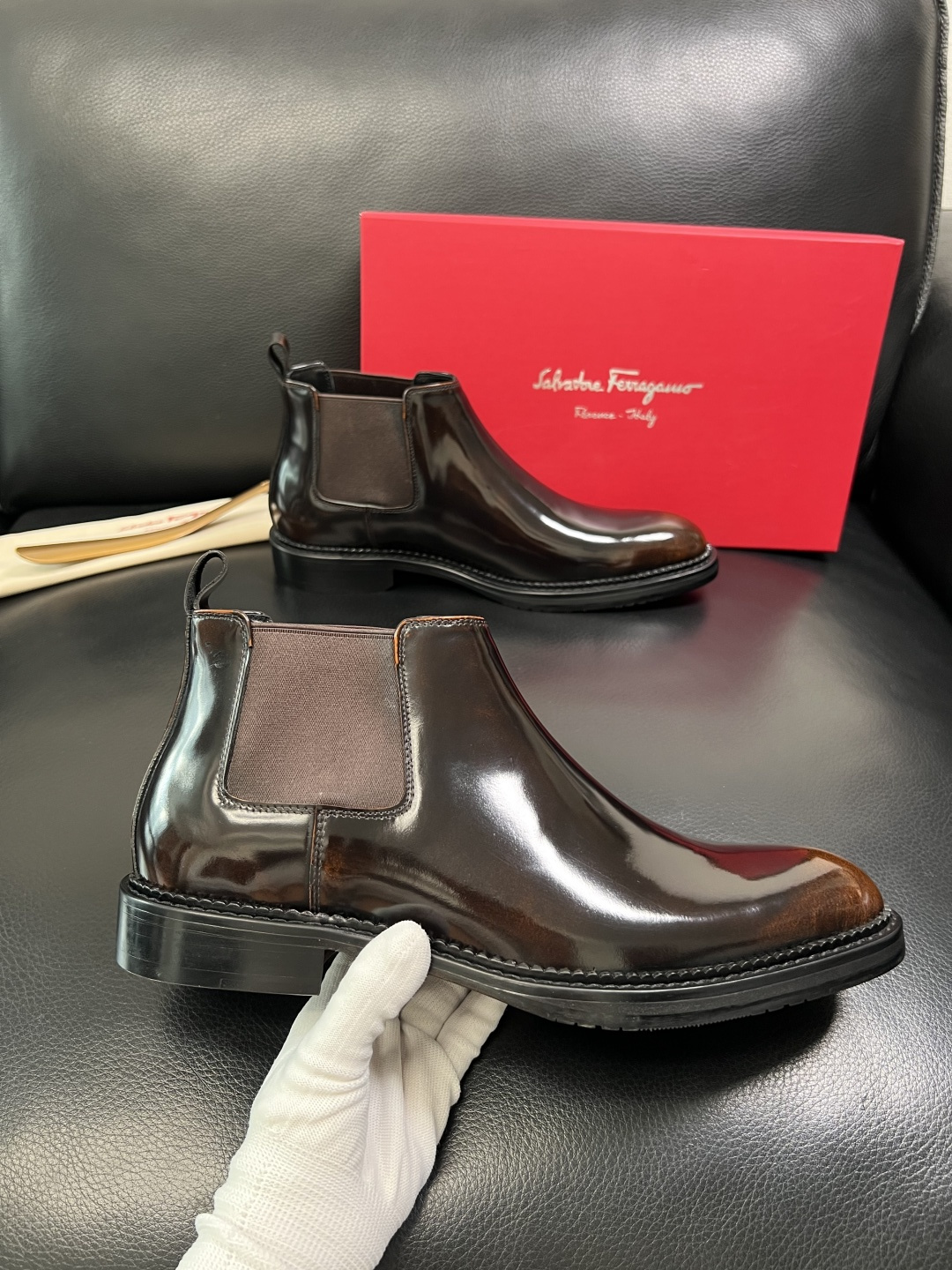 Ferragamo 高品质 顶级工艺品 菲拉格慕 靴子高帮专柜同步发售原厂配置，意大利进口原版牛皮，进口