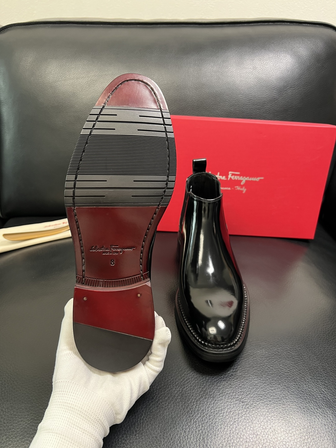 Ferragamo 高品质 顶级工艺品 菲拉格慕 靴子高帮专柜同步发售原厂配置，意大利进口原版牛皮，进口