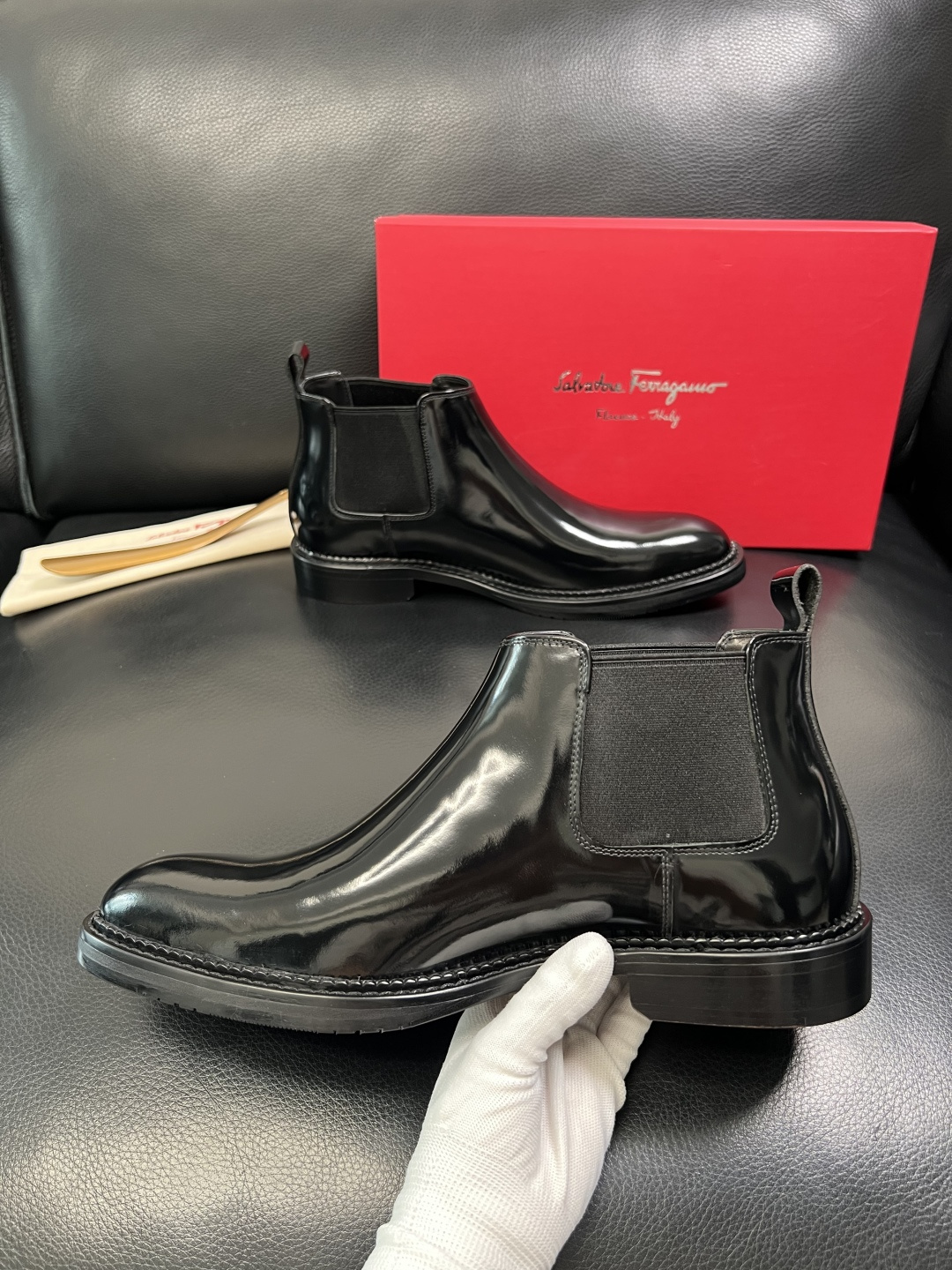 Ferragamo 高品质 顶级工艺品 菲拉格慕 靴子高帮专柜同步发售原厂配置，意大利进口原版牛皮，进口