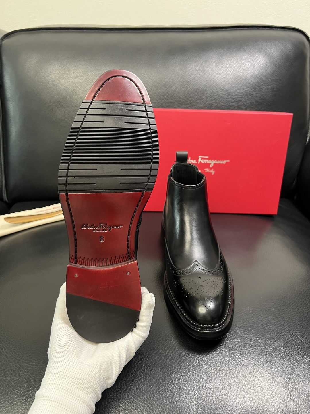 Ferragamo 高品质 顶级工艺品 菲拉格慕 靴子高帮专柜同步发售原厂配置，意大利进口原版牛皮，进口