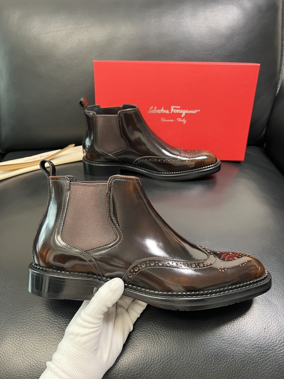 Ferragamo 高品质 顶级工艺品 菲拉格慕 靴子高帮专柜同步发售原厂配置，意大利进口原版牛皮，进口
