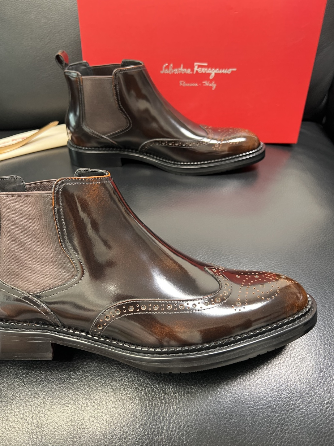 Ferragamo 高品质 顶级工艺品 菲拉格慕 靴子高帮专柜同步发售原厂配置，意大利进口原版牛皮，进口