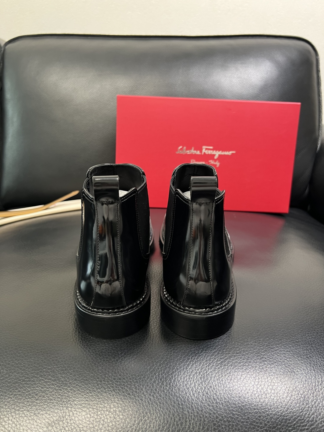 Ferragamo 高品质 顶级工艺品 菲拉格慕 靴子高帮专柜同步发售原厂配置，意大利进口原版牛皮，进口