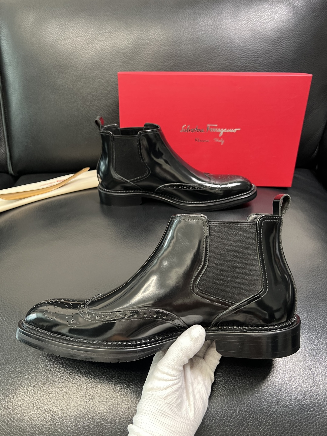 Ferragamo 高品质 顶级工艺品 菲拉格慕 靴子高帮专柜同步发售原厂配置，意大利进口原版牛皮，进口