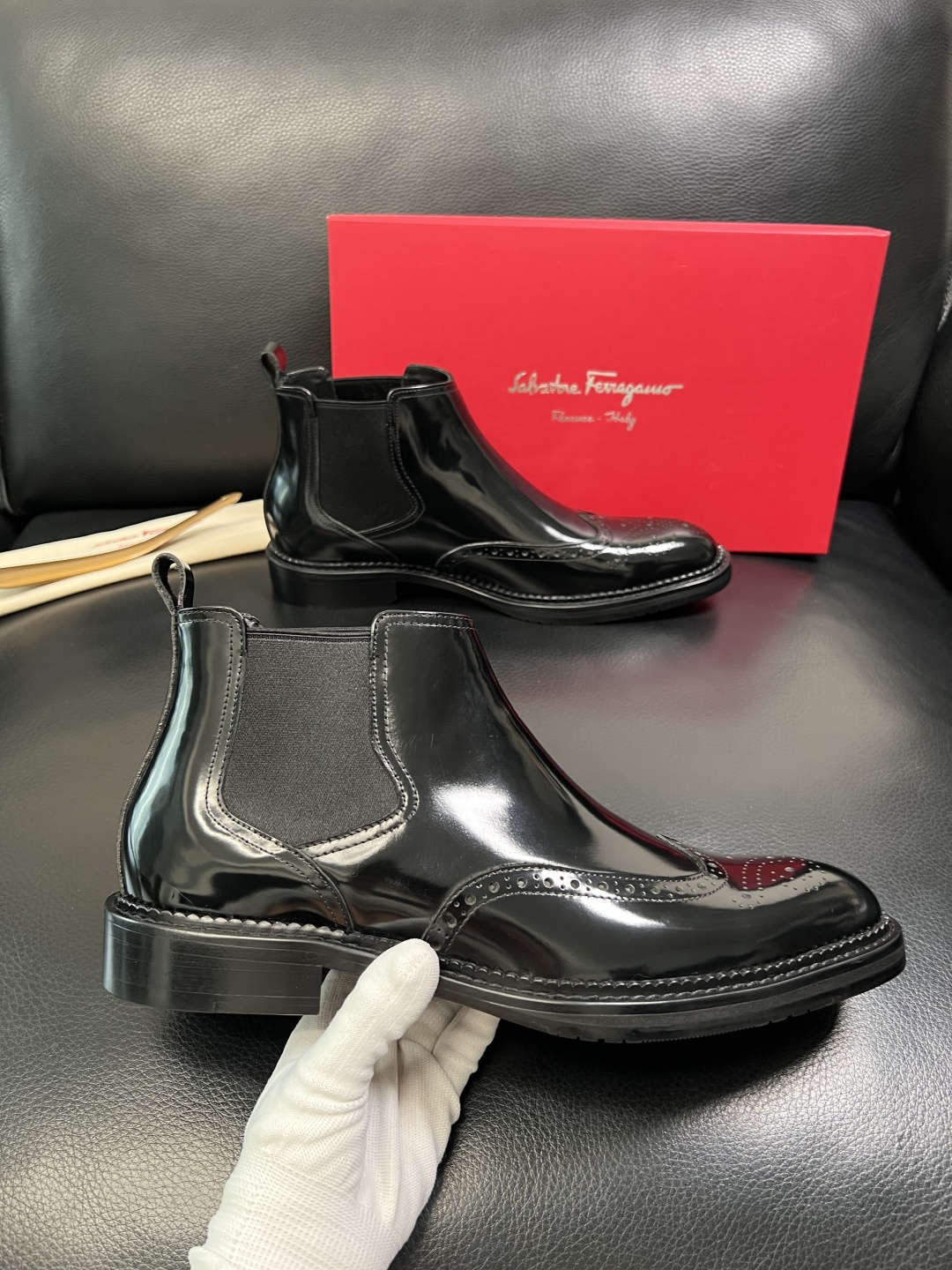 Ferragamo 高品质 顶级工艺品 菲拉格慕 靴子高帮专柜同步发售原厂配置，意大利进口原版牛皮，进口