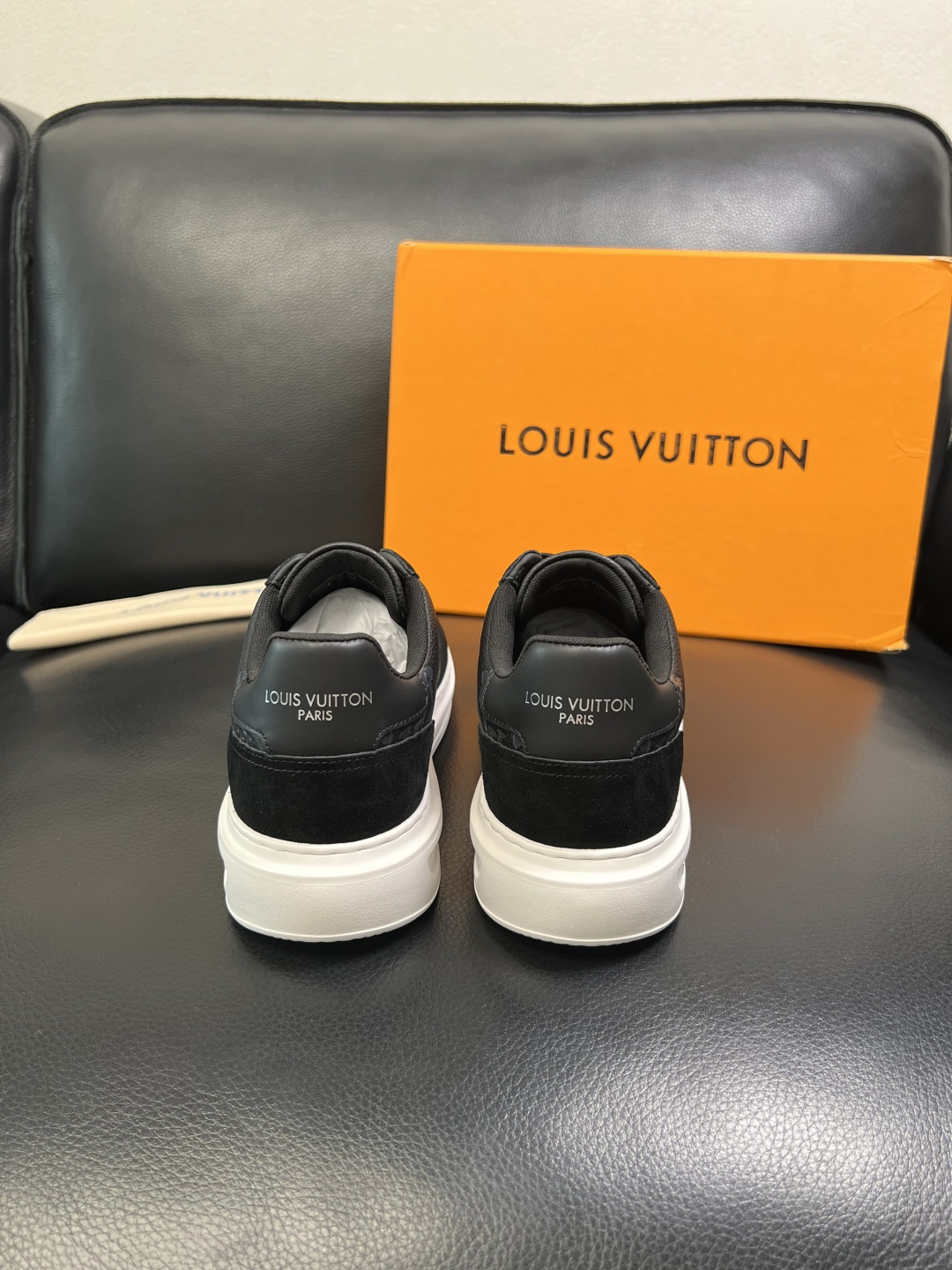 Lv 高品质 顶级工艺品 路易威登 运动板鞋专柜同步原厂配置，鞋面意大利进口，高品质拼接缤纷色彩复杂工艺