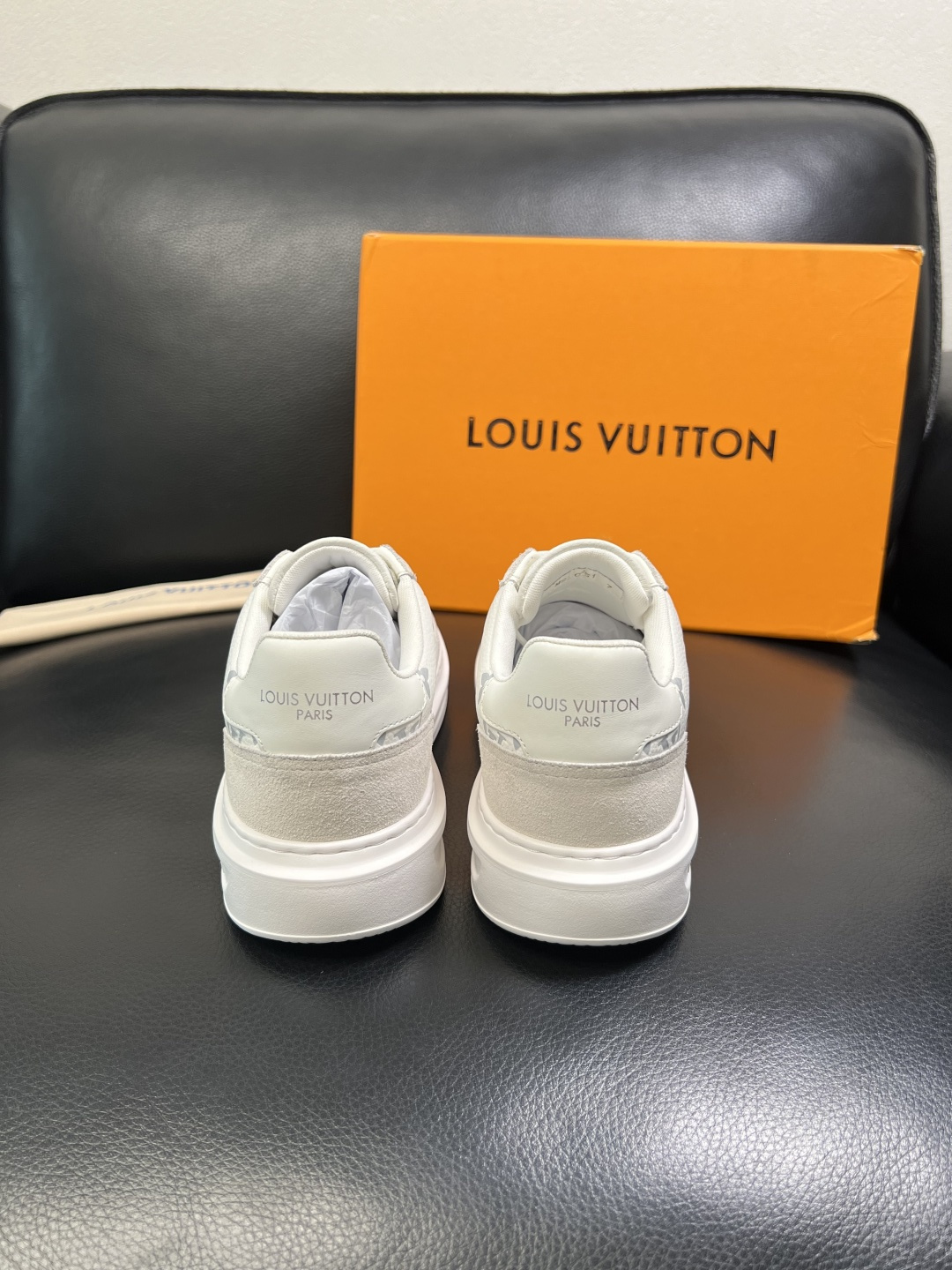 Lv 高品质 顶级工艺品 路易威登 运动板鞋专柜同步原厂配置，鞋面意大利进口，高品质拼接缤纷色彩复杂工艺