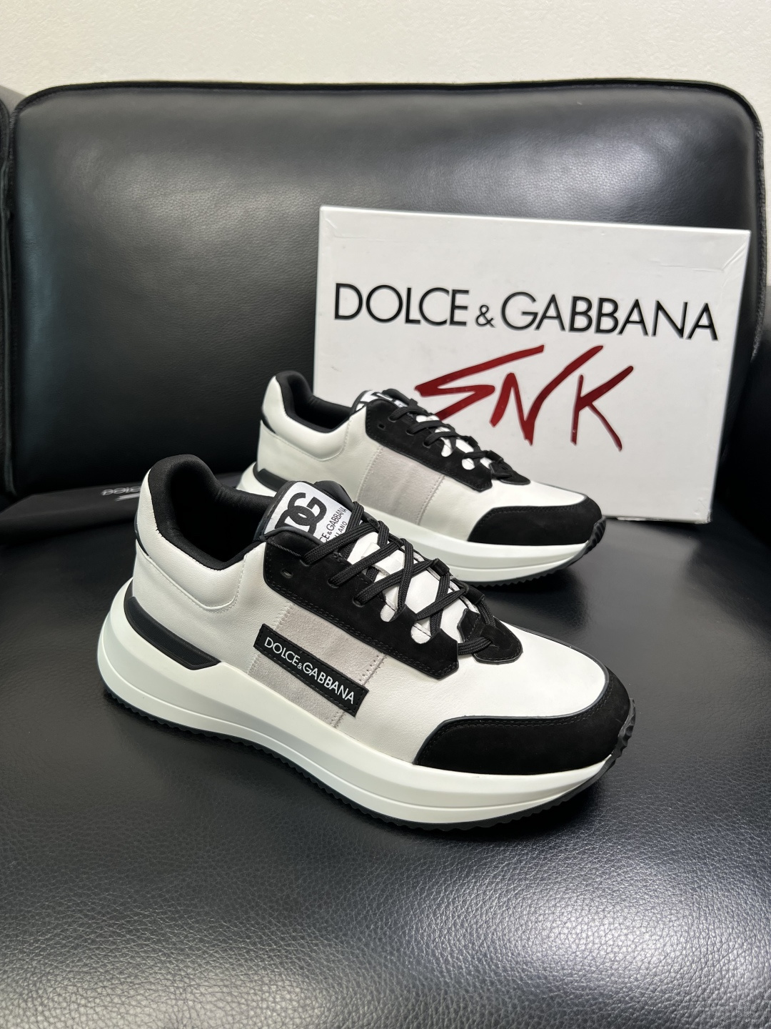 NO:664378,Dolce & Gabbana's high-quality top crafts, Dolce & Gabbana's popular counter new products are synchronized, uppers are imported cowhide fabrics from Italy, high-quality complex craftsmanship, imported water-dyed cowhide pads, original soles are specially provided by the original factory, exclusive movable molded soles are super comfortable, original factory and single goods, welcome to compare, code number 39-44 (customized 38 45),, Dolce&Gabbana, Dolce&Gabbana, cowhide19860909Dolce & Gabbana高品质 顶级工艺品 杜嘉班纳 爆款专柜新品同步,鞋面意大利进口牛皮面料,高品质复杂工艺,进口水染牛皮垫,鞋底原厂特供原版底,独家活动成型底超级舒适,原厂跟单货, 欢迎对比,码数 39-44（订做38 45）,,Dolce&Gabbana,Dolce&Gabbana,cowhide,Men's shoes