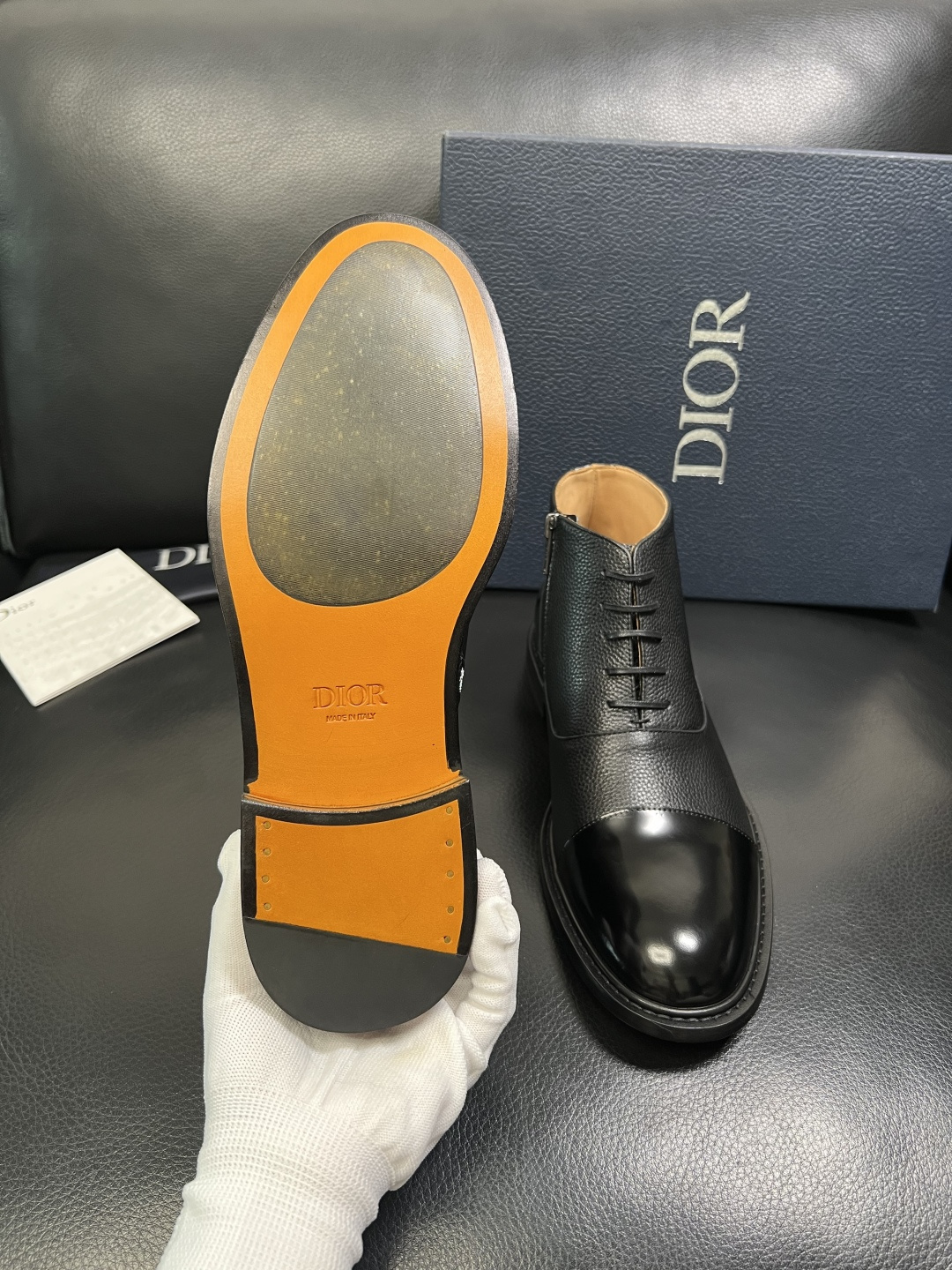 Dior 顶级工艺品 迪奥 靴子高帮专柜同步 原厂配置，意大利进口原版牛皮面料，透气舒适进口水染牛里垫，