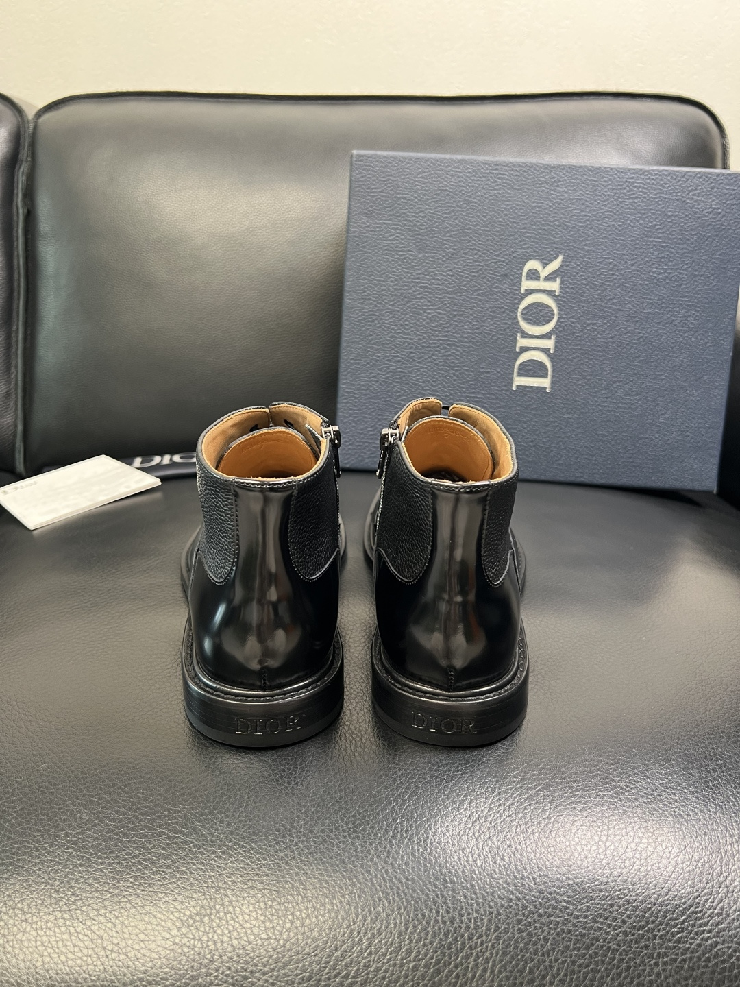 Dior 顶级工艺品 迪奥 靴子高帮专柜同步 原厂配置，意大利进口原版牛皮面料，透气舒适进口水染牛里垫，