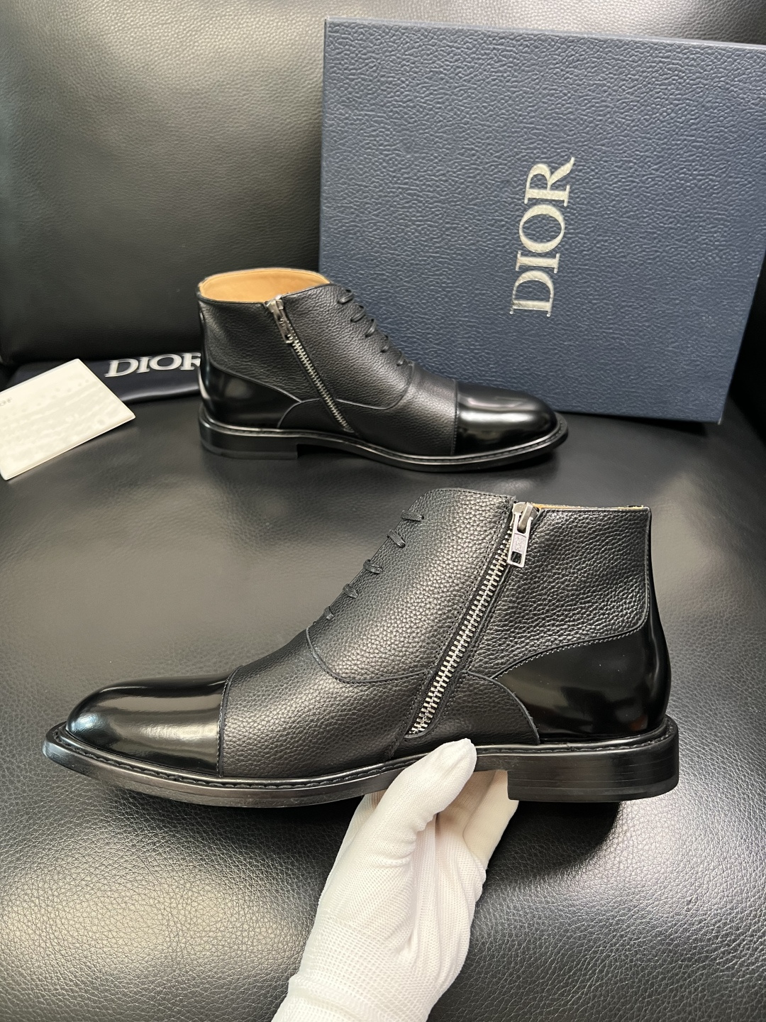 Dior 顶级工艺品 迪奥 靴子高帮专柜同步 原厂配置，意大利进口原版牛皮面料，透气舒适进口水染牛里垫，