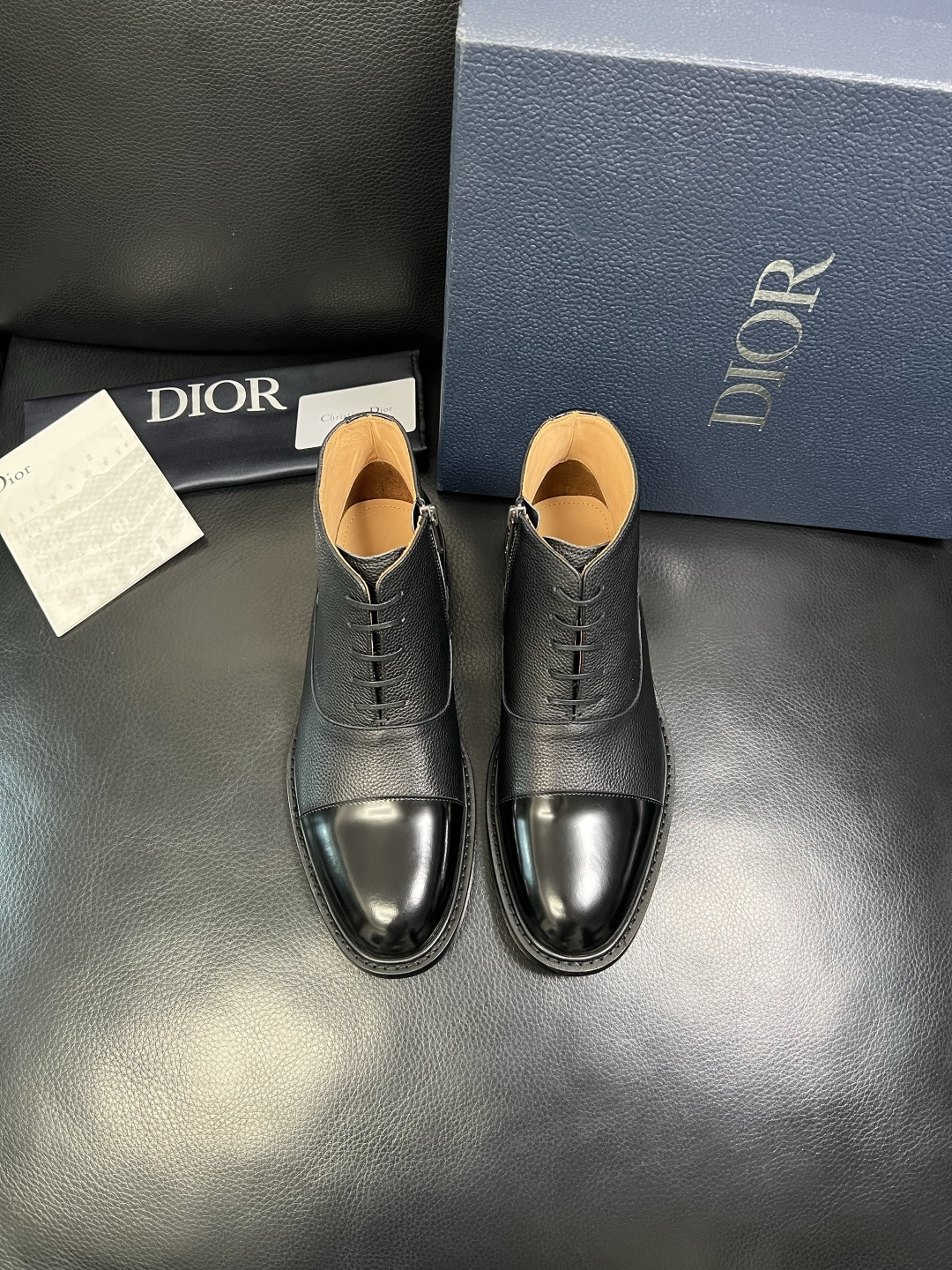 Dior 顶级工艺品 迪奥 靴子高帮专柜同步 原厂配置，意大利进口原版牛皮面料，透气舒适进口水染牛里垫，