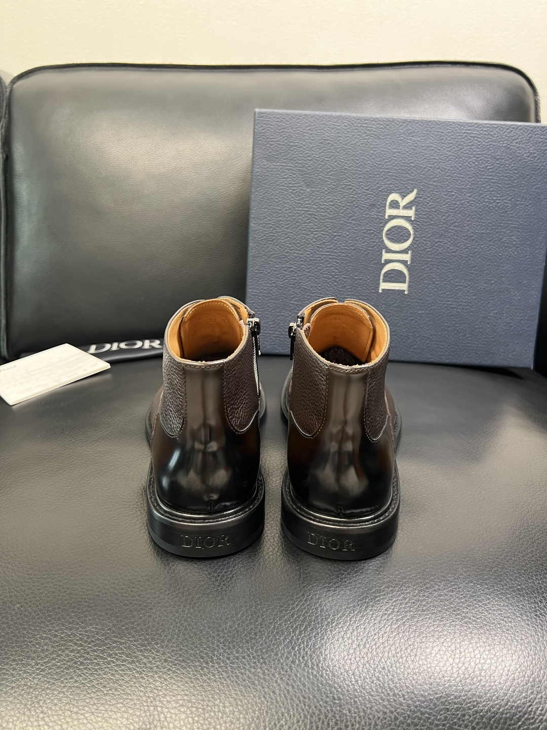 Dior 顶级工艺品 迪奥 靴子高帮专柜同步 原厂配置，意大利进口原版牛皮面料，透气舒适进口水染牛里垫，