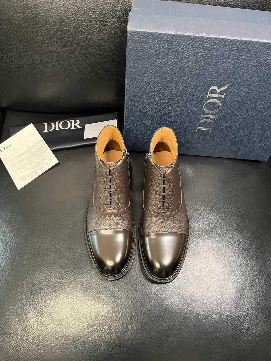 Dior 顶级工艺品 迪奥 靴子高帮专柜同步 原厂配置，意大利进口原版牛皮面料，透气舒适进口水染牛里垫，