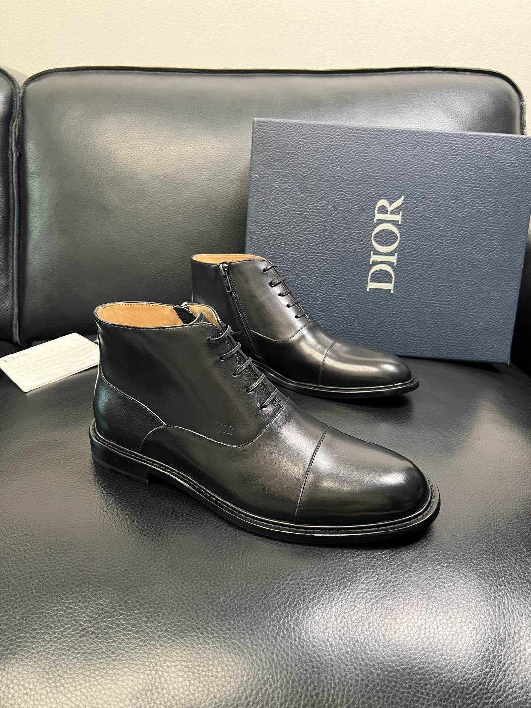 Dior 顶级工艺品 迪奥 靴子高帮专柜同步 原厂配置，意大利进口原版牛皮面料，透气舒适进口水染牛里垫，