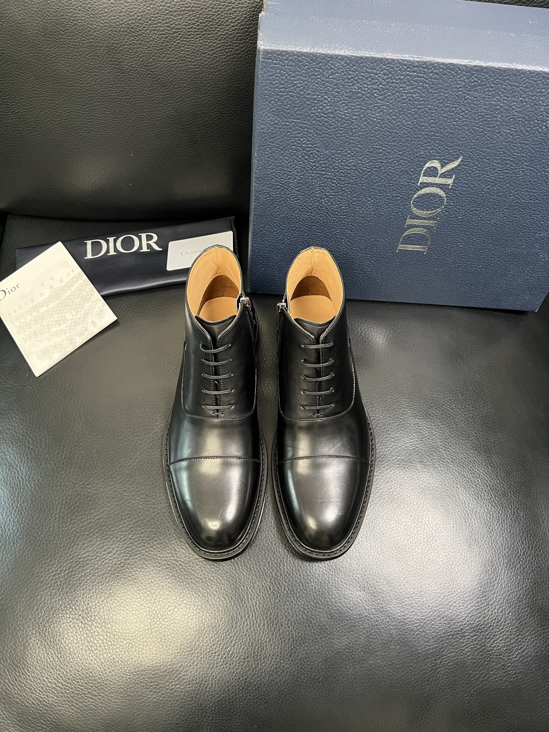 Dior 顶级工艺品 迪奥 靴子高帮专柜同步 原厂配置，意大利进口原版牛皮面料，透气舒适进口水染牛里垫，