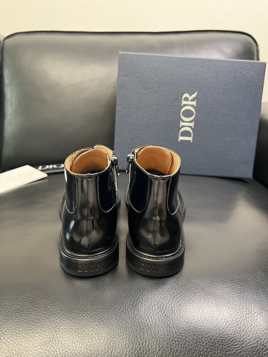 Dior 顶级工艺品 迪奥 靴子高帮专柜同步 原厂配置，意大利进口原版牛皮面料，透气舒适进口水染牛里垫，