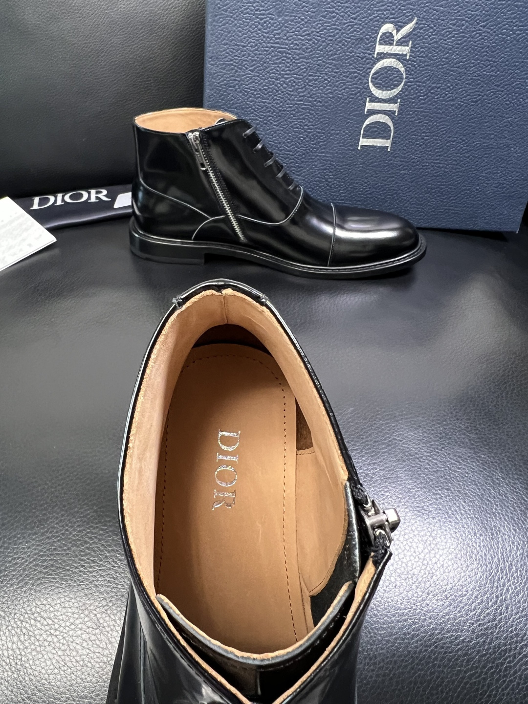 Dior 顶级工艺品 迪奥 靴子高帮专柜同步 原厂配置，意大利进口原版牛皮面料，透气舒适进口水染牛里垫，