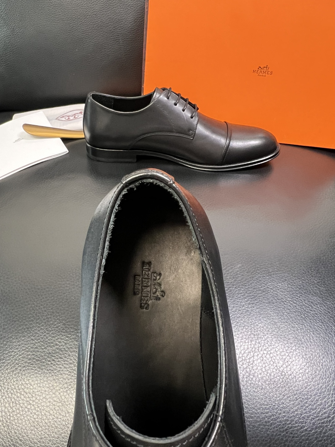 Hermes 高品质 顶级工艺品 爱马仕 皮鞋专柜同步 原厂配置，意大利进口原版牛皮面料，透气舒适进口水