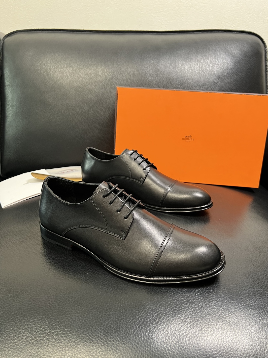 Hermes 高品质 顶级工艺品 爱马仕 皮鞋专柜同步 原厂配置，意大利进口原版牛皮面料，透气舒适进口水