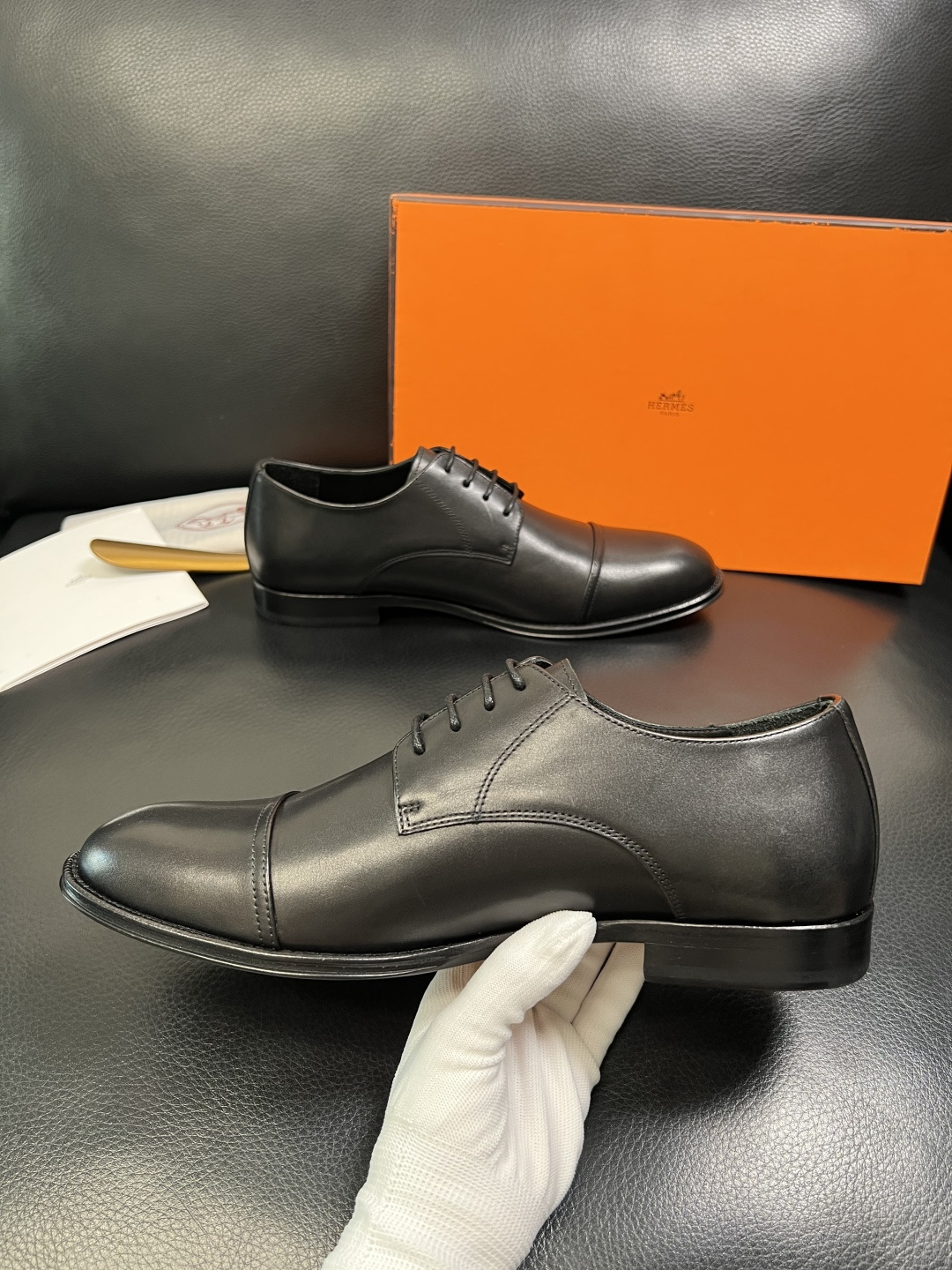 Hermes 高品质 顶级工艺品 爱马仕 皮鞋专柜同步 原厂配置，意大利进口原版牛皮面料，透气舒适进口水
