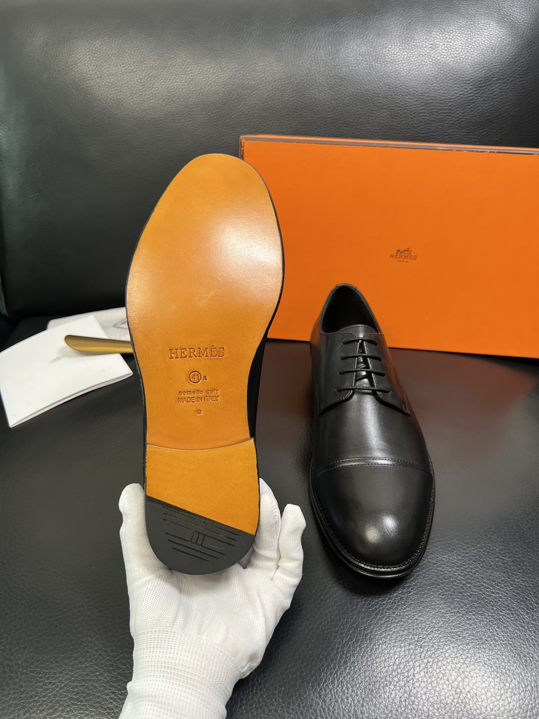 Hermes 高品质 顶级工艺品 爱马仕 皮鞋专柜同步 原厂配置，意大利进口原版牛皮面料，透气舒适进口水