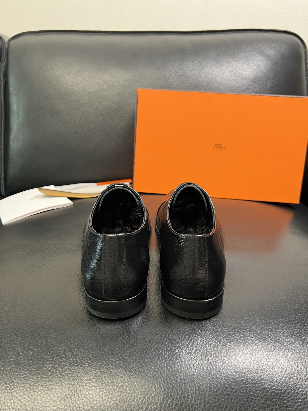 Hermes 高品质 顶级工艺品 爱马仕 皮鞋专柜同步 原厂配置，意大利进口原版牛皮面料，透气舒适进口水