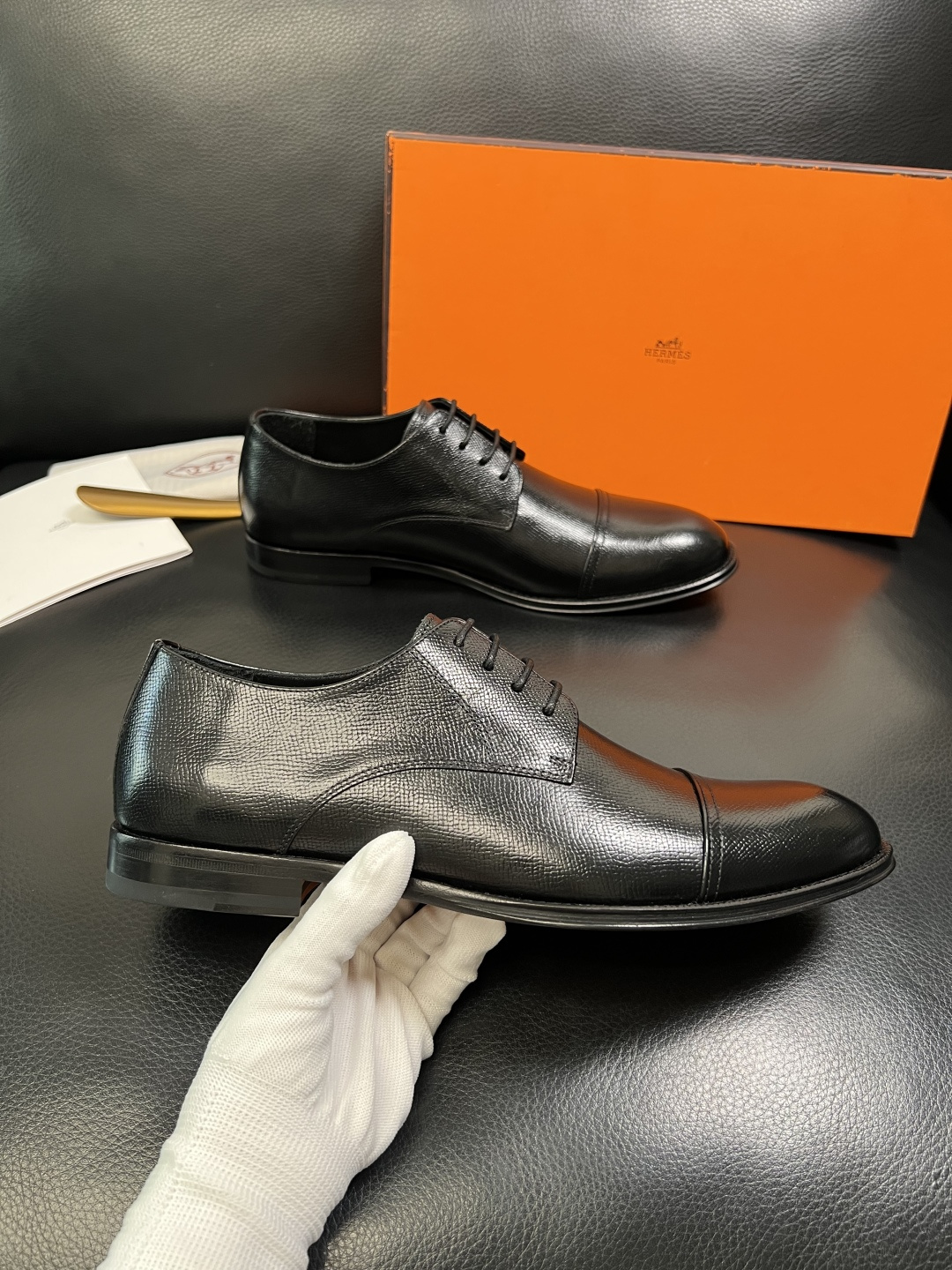Hermes 高品质 顶级工艺品 爱马仕 皮鞋专柜同步 原厂配置，意大利进口原版牛皮面料，透气舒适进口水
