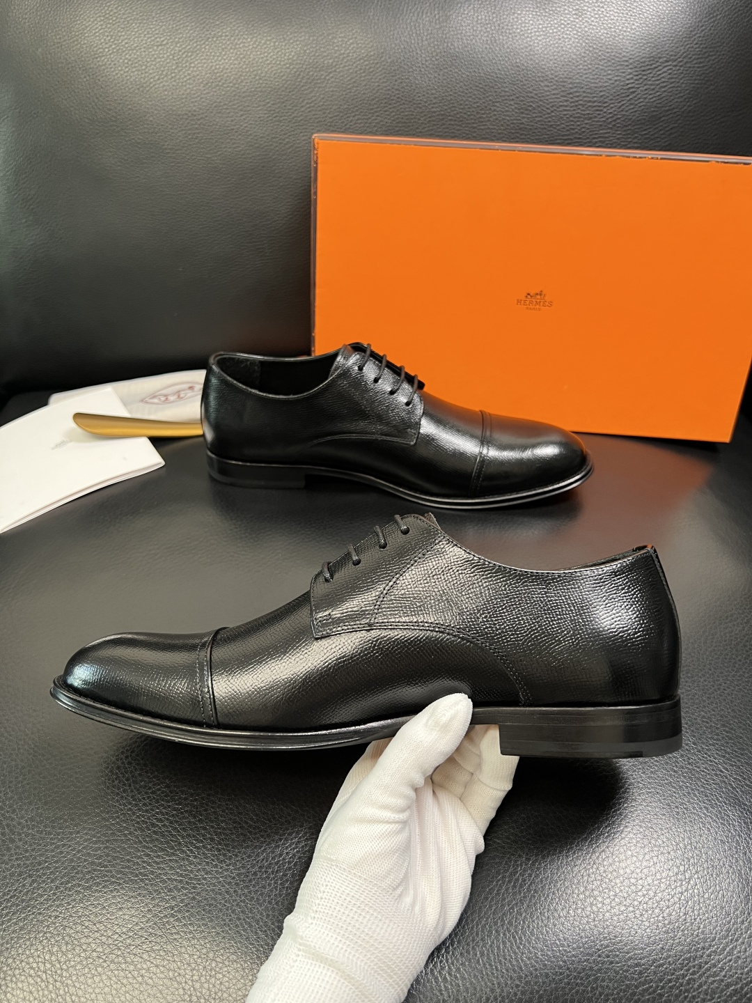 Hermes 高品质 顶级工艺品 爱马仕 皮鞋专柜同步 原厂配置，意大利进口原版牛皮面料，透气舒适进口水