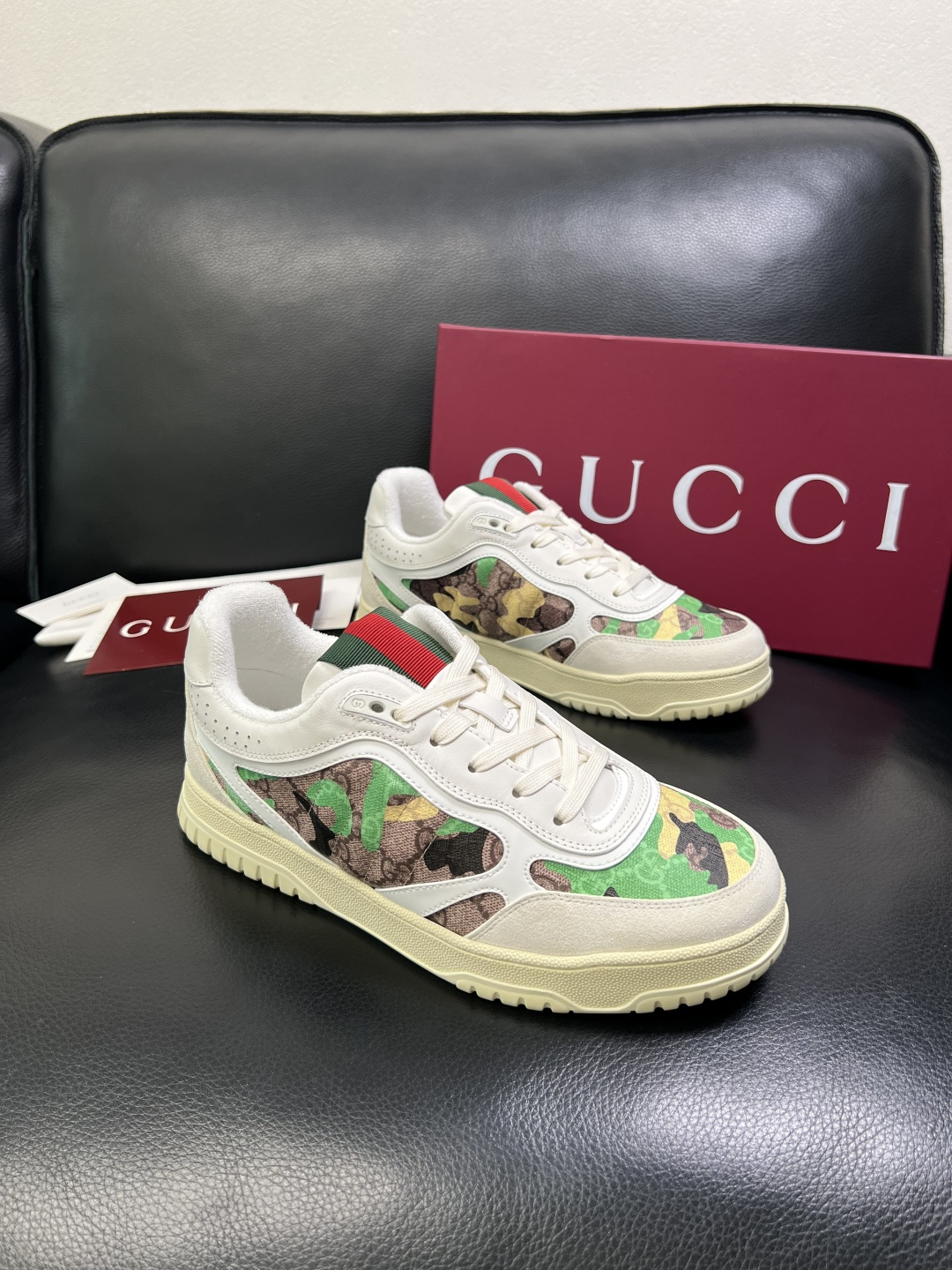 NO:680265,Gucci high-quality top handicrafts Gucci counter new model original configuration, Italian imported cowhide fabric, imported cowhide lining, breathable and comfortable, original soles are super comfortable, original factory and single goods, welcome to compare, code number 39-45 (customized 46),,gucci,cowhide19860909Gucci 高品质 顶级工艺品 古奇 专柜新款原厂配置,意大利进口牛皮面料,进口牛皮内里垫,透气舒适,鞋底原厂特供原版底超级舒适,原厂跟单货,欢迎对比,码数 39-45（订做 46）,,gucci,cowhide,Men's shoes