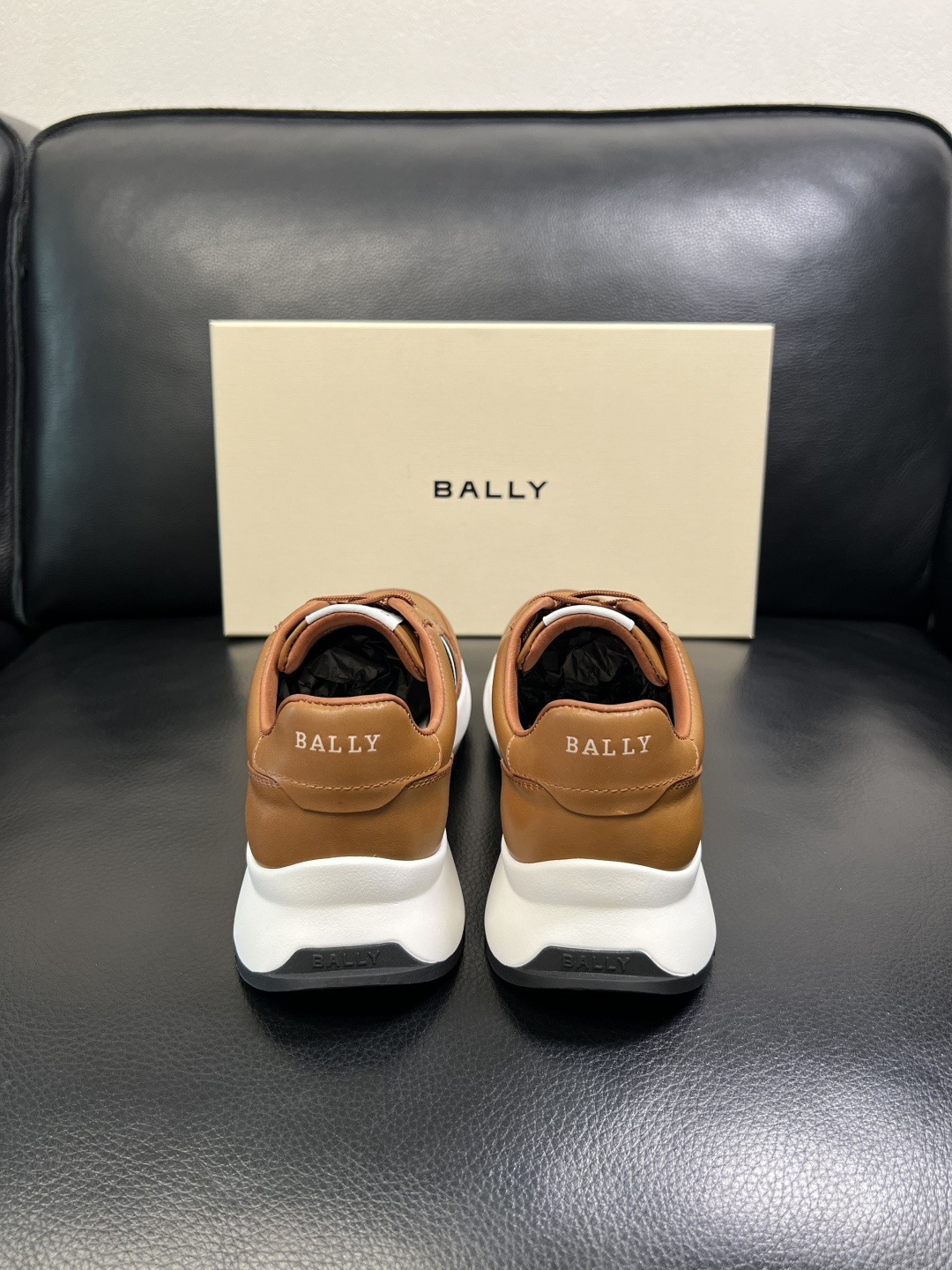 BALLY 高品质 顶级工艺品 巴利 专柜同原厂配置 ，鞋面意大利进口牛皮面料，进口水染牛皮里垫 ，鞋底