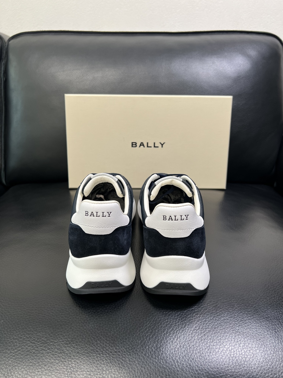 BALLY 高品质 顶级工艺品 巴利 专柜同原厂配置 ，鞋面意大利进口牛皮面料，进口水染牛皮里垫 ，鞋底