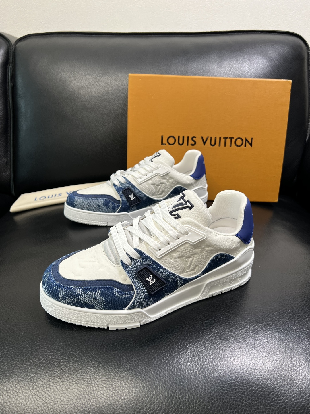 Lv 高品质 顶级工艺品 路易威登，运动板鞋专柜同步，鞋面意大利进口，高品质拼接缤纷色彩复杂工艺品，进口