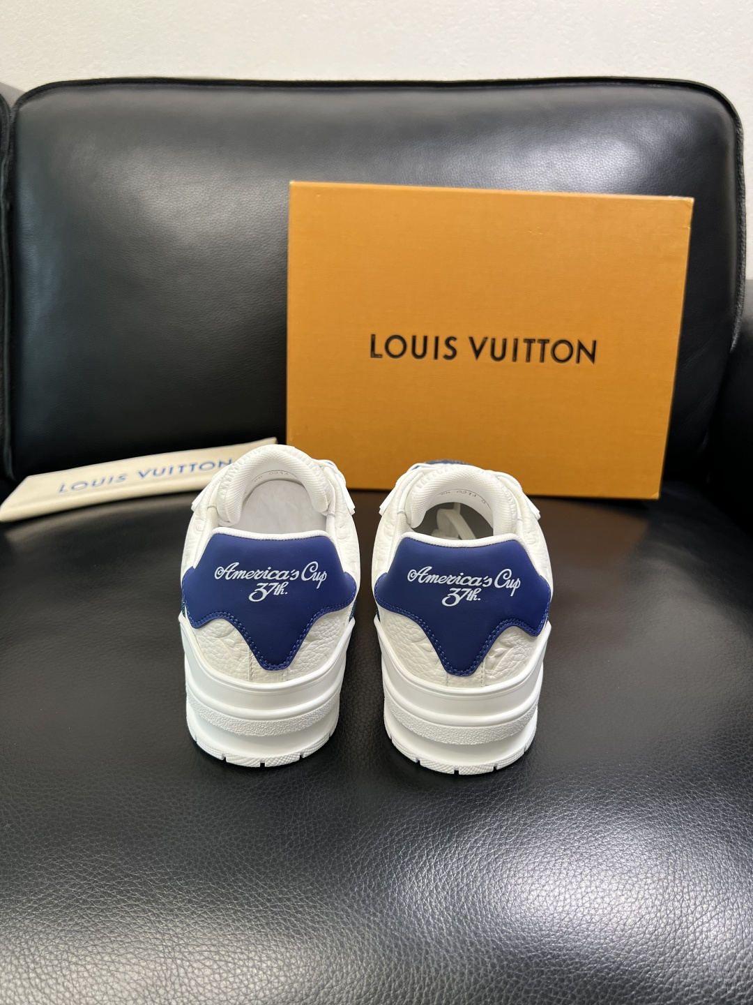 Lv 高品质 顶级工艺品 路易威登，运动板鞋专柜同步，鞋面意大利进口，高品质拼接缤纷色彩复杂工艺品，进口