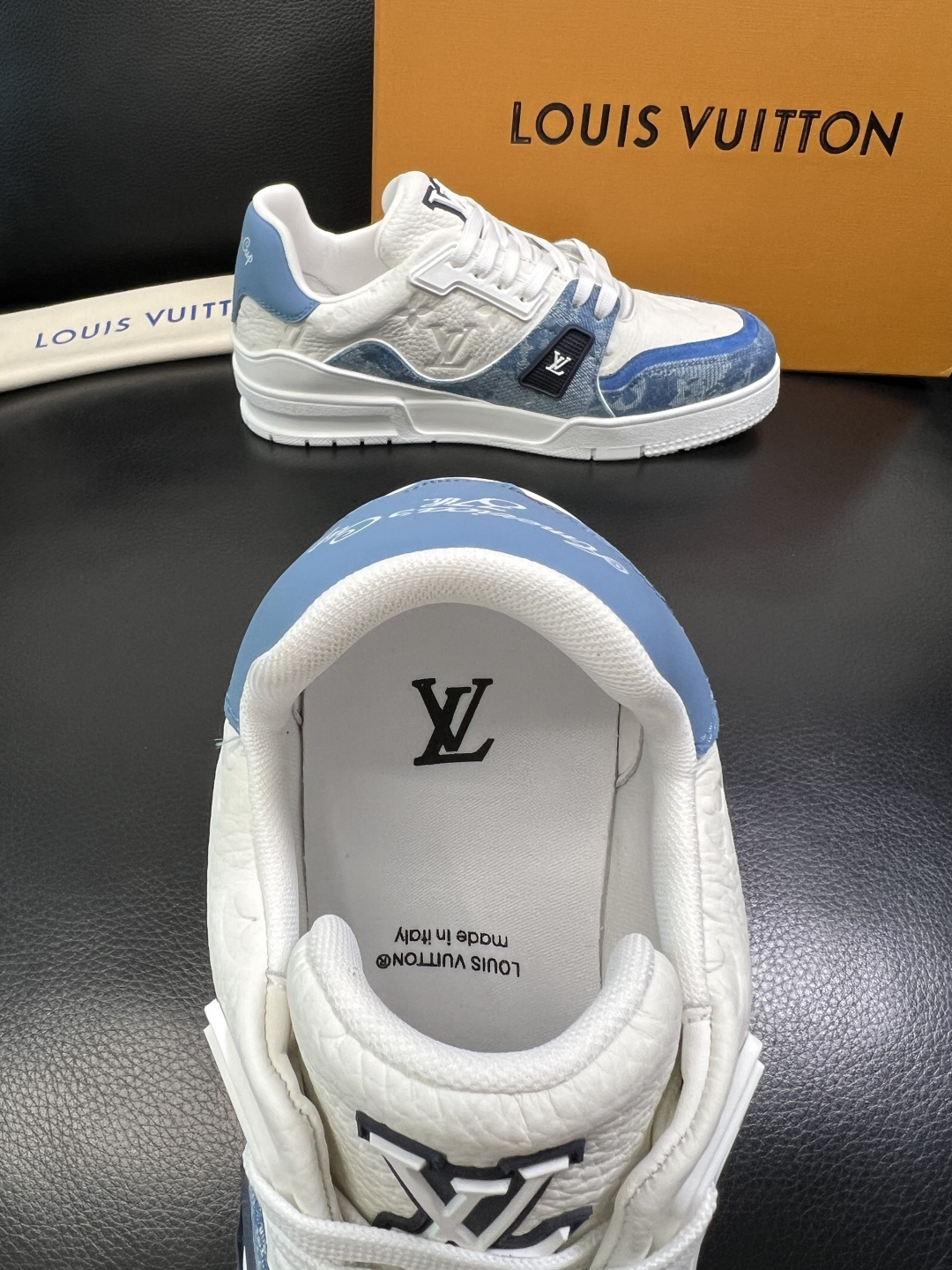 Lv 高品质 顶级工艺品 路易威登，运动板鞋专柜同步，鞋面意大利进口，高品质拼接缤纷色彩复杂工艺品，进口