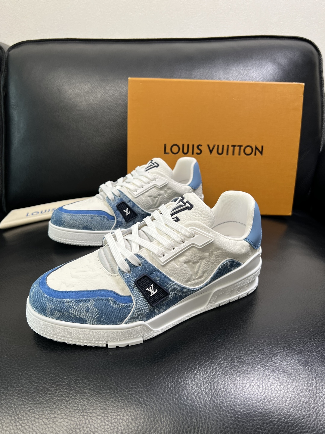 Lv 高品质 顶级工艺品 路易威登，运动板鞋专柜同步，鞋面意大利进口，高品质拼接缤纷色彩复杂工艺品，进口