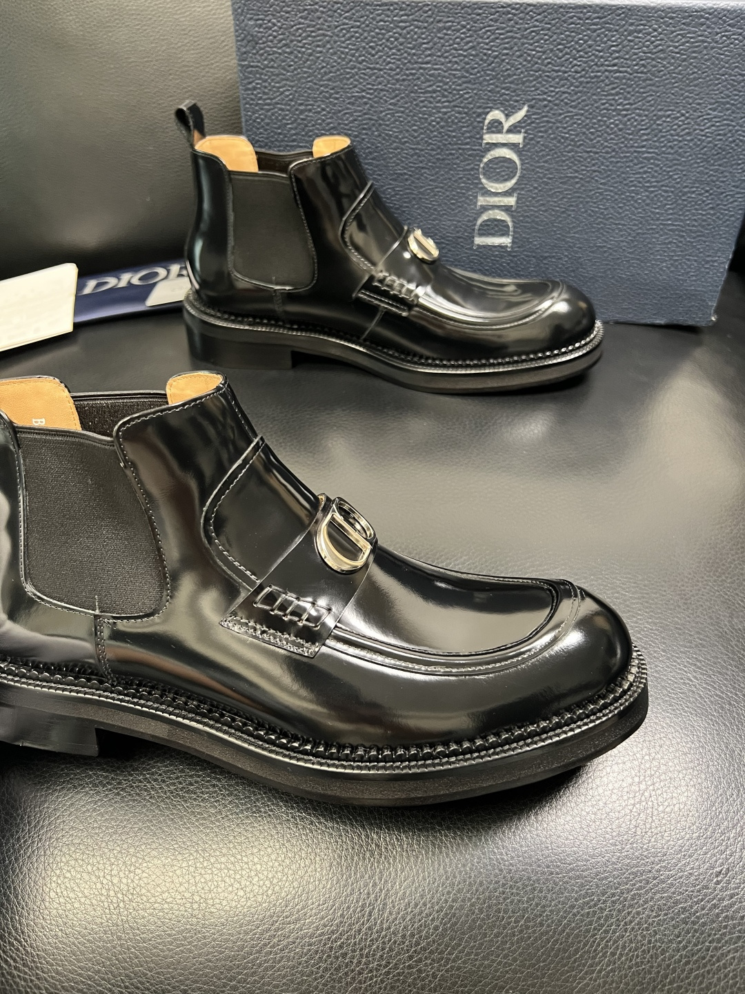 Dior 顶级工艺品 迪奥 靴子高帮专柜同步 原厂配置，意大利进口原版牛皮面料，透气舒适进口水染牛里垫，