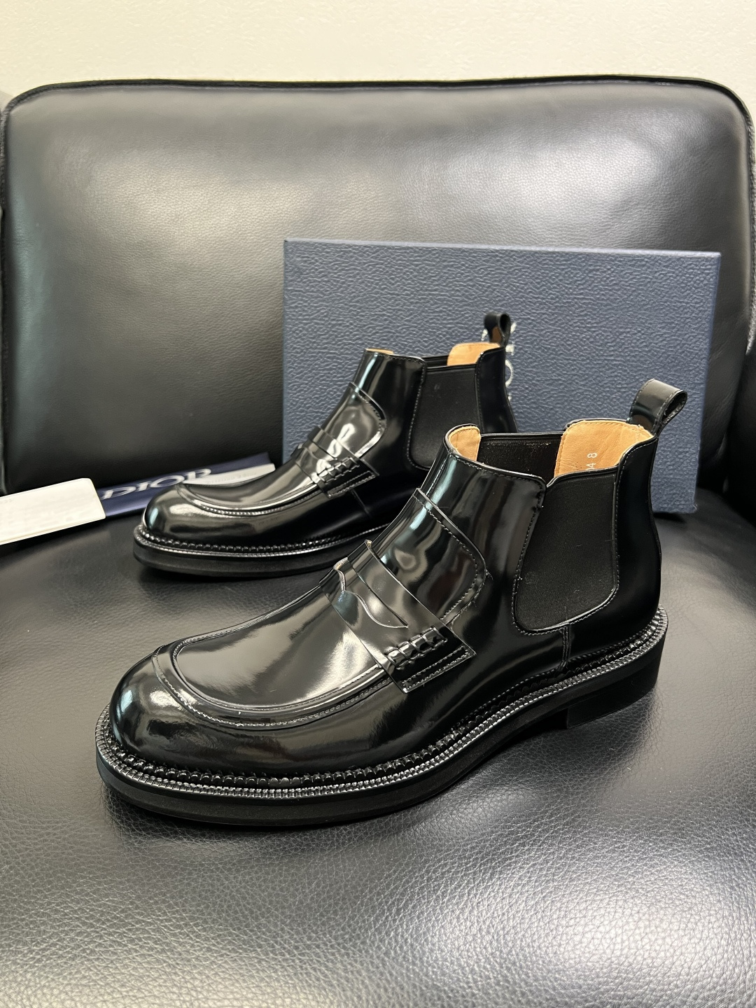 Dior 顶级工艺品 迪奥 靴子高帮专柜同步 原厂配置，意大利进口原版牛皮面料，透气舒适进口水染牛里垫，