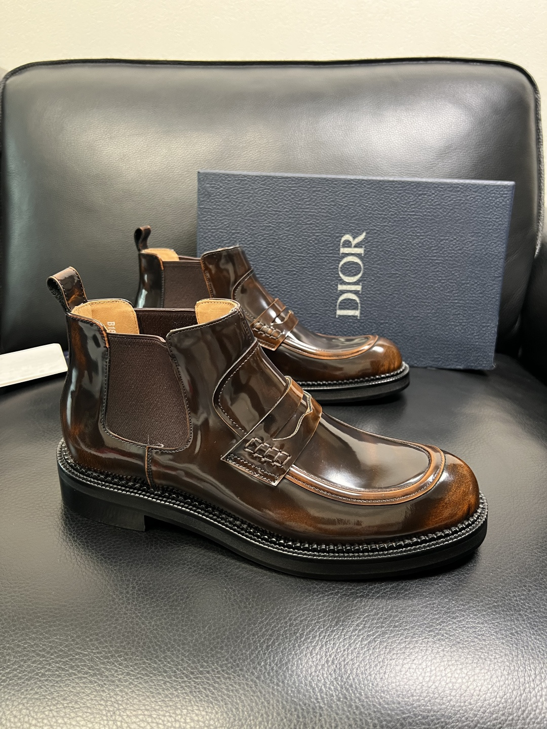 Dior 顶级工艺品 迪奥 靴子高帮专柜同步 原厂配置，意大利进口原版牛皮面料，透气舒适进口水染牛里垫，