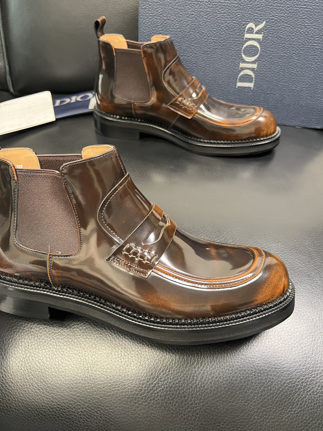 Dior 顶级工艺品 迪奥 靴子高帮专柜同步 原厂配置，意大利进口原版牛皮面料，透气舒适进口水染牛里垫，