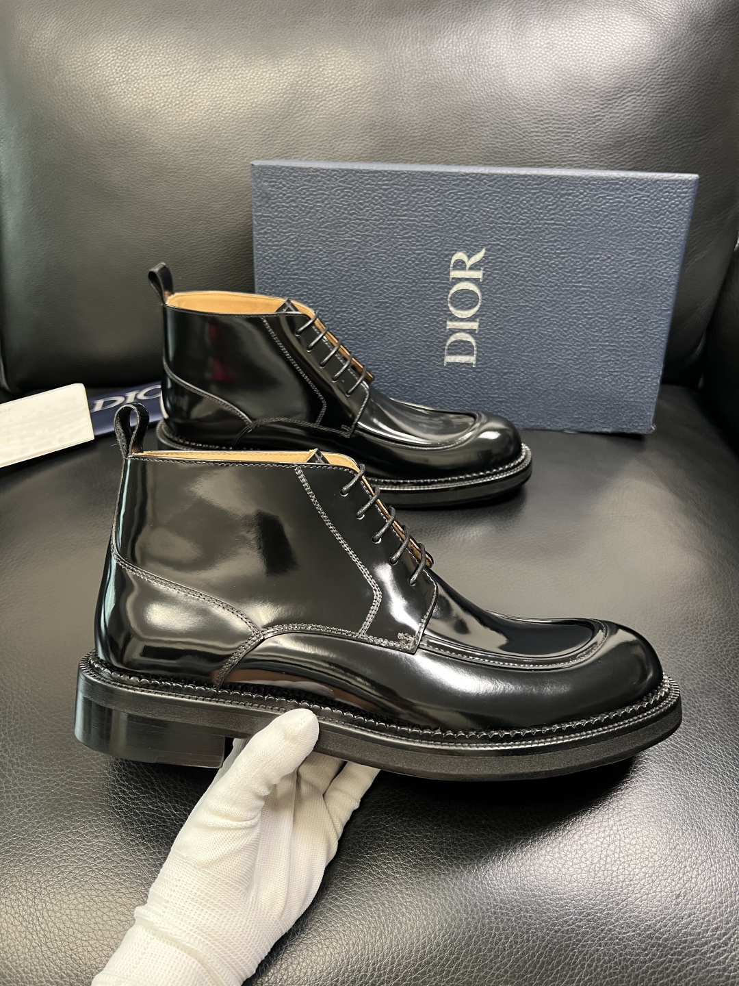 Dior 顶级工艺品 迪奥 靴子高帮专柜同步 原厂配置，意大利进口原版牛皮面料，透气舒适进口水染牛里垫，